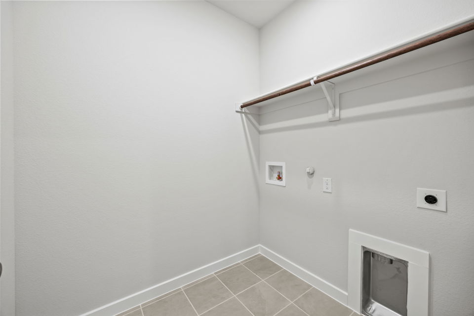 A white room with a white ceiling.